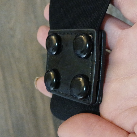 WHBM Black Patent Leather with Suede Bow Belt. - Picture 7 of 13